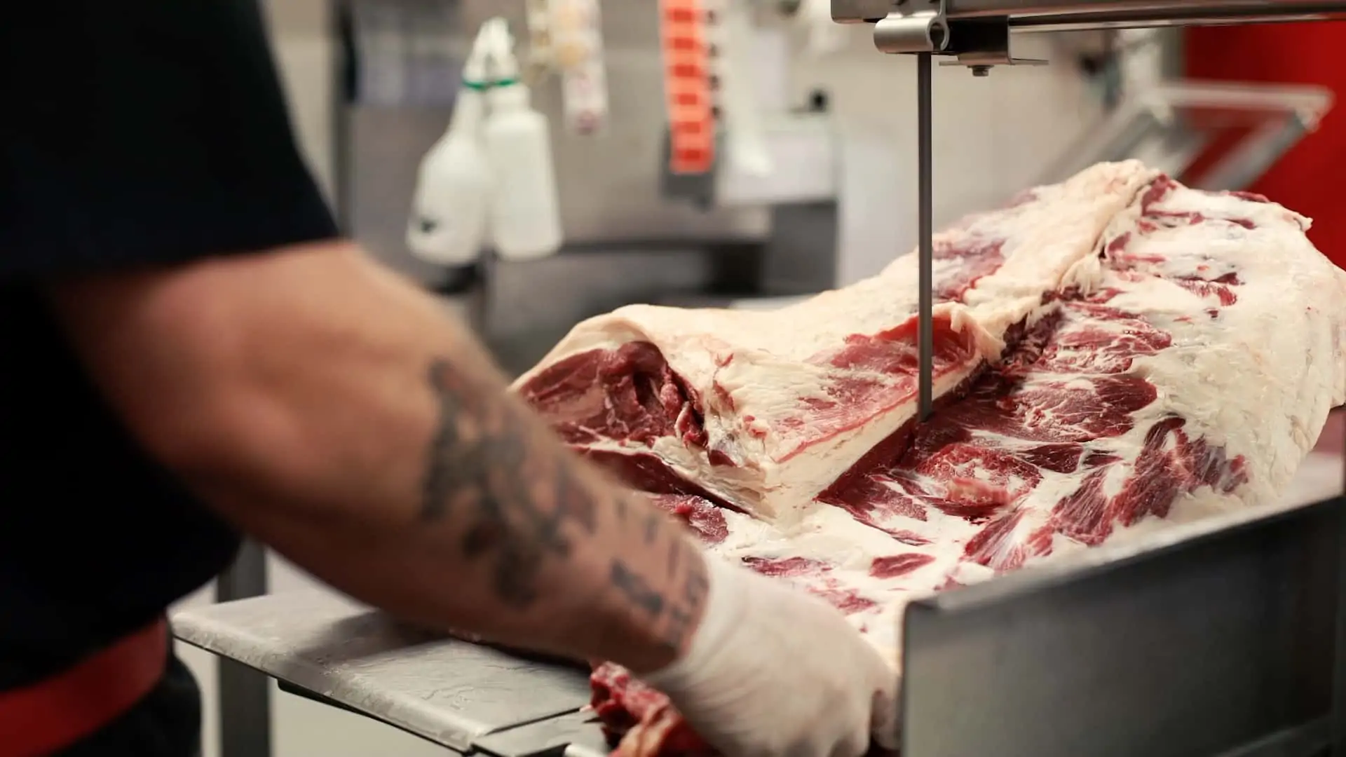 Cutting meat with a band saw